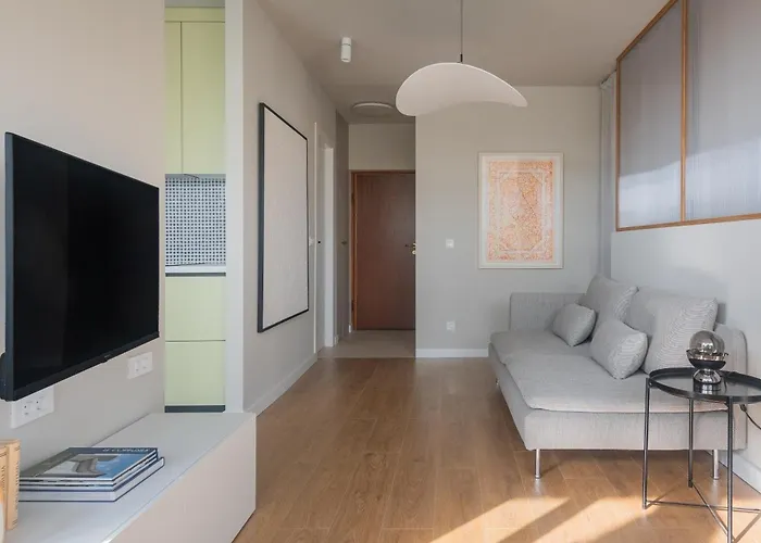 Indigo - Brand New Apartment *