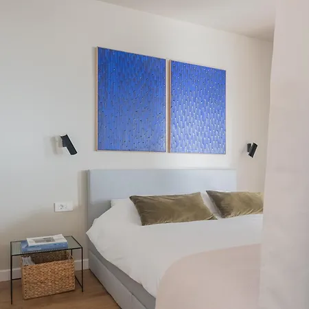 Indigo - Brand New Apartment Split