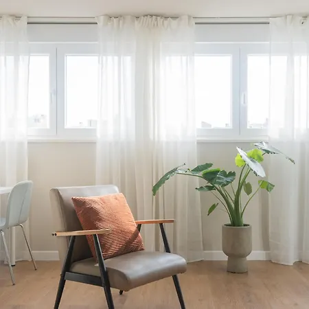 Indigo - Brand New Apartment Split